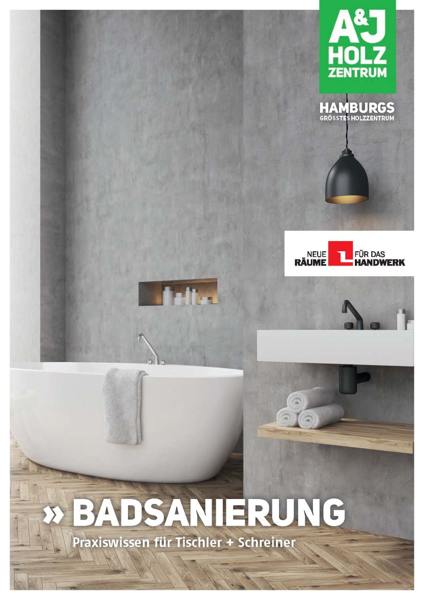 Titelbild A&J Praxiswissen Badsanierung: Blick auf eine freistehende, weiße Badewanne vor einer Betonwand auf lebhaften Frischgrät-Parkett.