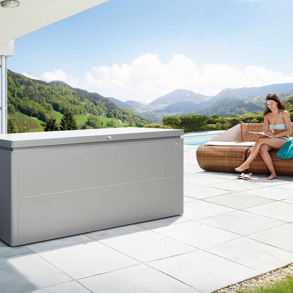 68075_LoungeBox_200_quarzgrau_People_Sujet LoungeBox, Biohort