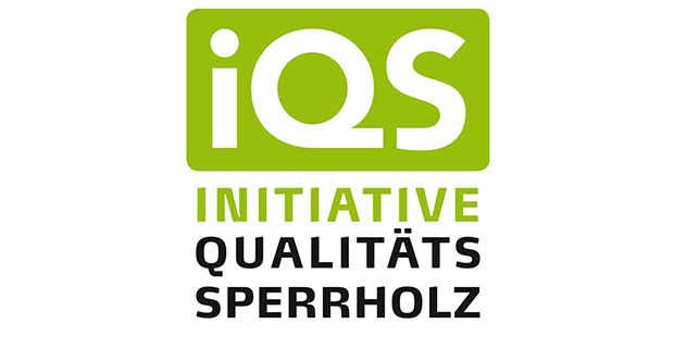 Logo Initiative Qualitätssperrholz: oben - hellgrüner Hintergrund mit  iQS in weißen Buchstaben, darunter in schwarz Initiative Qualitätssperrholz
